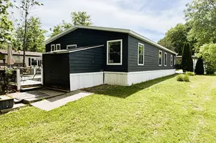 8000 Warren Woods Rd, Three Oaks, MI 49128 - Photo 9