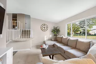 43875 Leeann Ln, Canton, MI 48187 - Photo 9