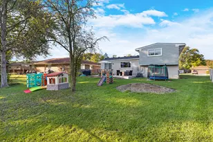 43875 Leeann Ln, Canton, MI 48187 - Photo 5