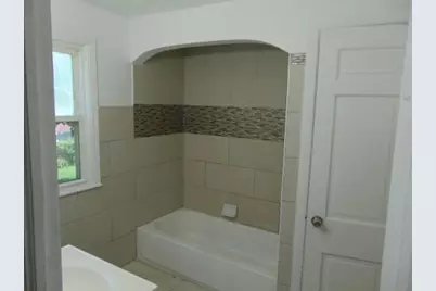 14813 Grandville Avenue, Detroit, MI 48223 - Photo 9