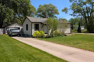 246 Birch Dr, Muskegon, MI 49445 - Photo 1