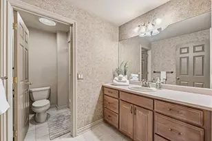 1722 W Kilgore Rd, Kalamazoo, MI 49008 - Photo 37