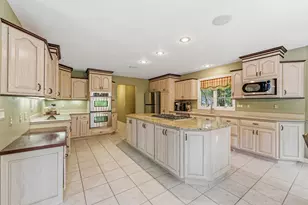 1722 W Kilgore Rd, Kalamazoo, MI 49008 - Photo 11