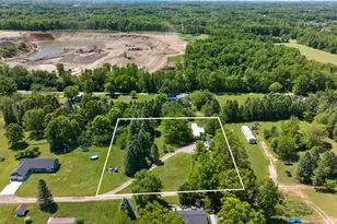 7868 Dixon Rd, Jackson, MI 49201 - Photo 17