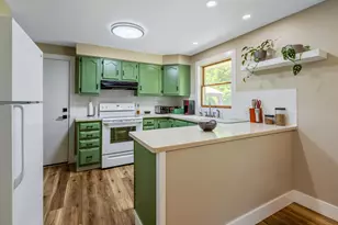 65 W Hallett St, Hillsdale, MI 49242 - Photo 9