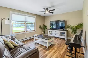 65 W Hallett St, Hillsdale, MI 49242 - Photo 5