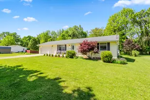 65 W Hallett St, Hillsdale, MI 49242 - Photo 3