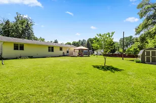 65 W Hallett St, Hillsdale, MI 49242 - Photo 31