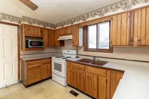 434 Sackett Ave, Monroe, MI 48162 - Photo 13