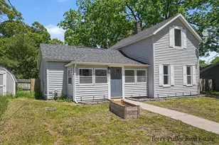 416 Pine St, Fruitport, MI 49415 - Photo 3