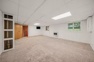 2810 S Wood Dale Dr, Jackson, MI 49203 - Photo 15