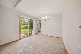2810 S Wood Dale Dr, Jackson, MI 49203 - Photo 5