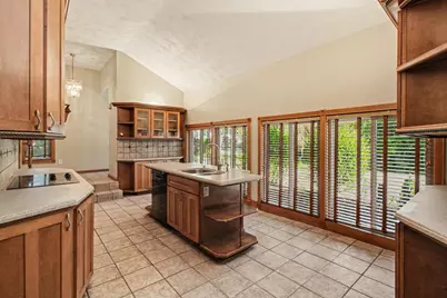 9425 Lamont Street, Livonia, MI 48150 - Photo 11