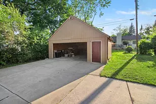 9425 Lamont St, Livonia, MI 48150 - Photo 25