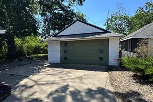 32 W Main Ave, Zeeland, MI 49464 - Photo 3