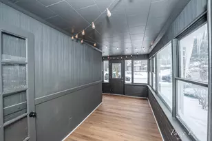 32 W Main Ave, Zeeland, MI 49464 - Photo 7