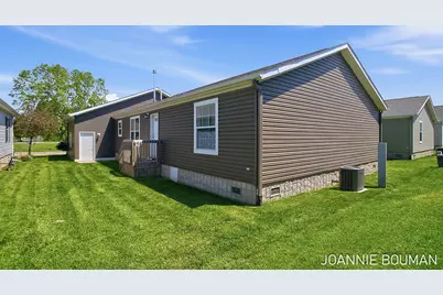 5230 E Sunfield Lane, Holland, MI 49423 - Photo 31