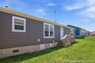 5230 E Sunfield Ln, Holland, MI 49423 - Photo 3