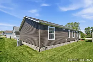 5230 E Sunfield Ln, Holland, MI 49423 - Photo 31