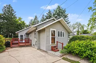 221 Nelson Ave, Kalamazoo, MI 49006 - Photo 1