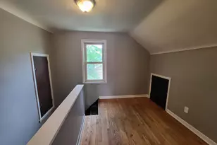 19677 Kingsville St, Harper Woods, MI 48225 - Photo 9