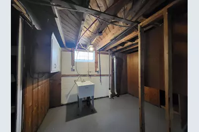 19677 Kingsville Street, Harper Woods, MI 48225 - Photo 15