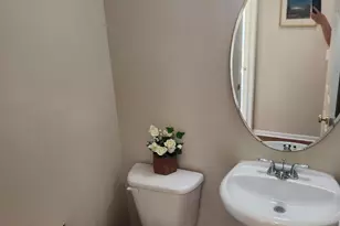 39475 Springwater Dr, Northville, MI 48168 - Photo 11
