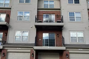39475 Springwater Dr, Northville, MI 48168 - Photo 17