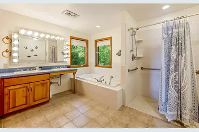 8790 Hendricks Drive, Brighton, MI 48116 - Photo 23