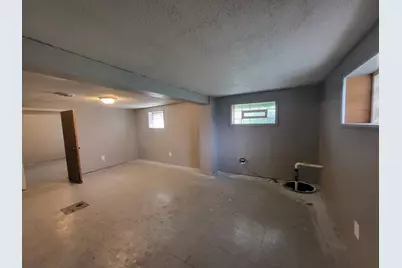 21769 Donald Avenue, Eastpointe, MI 48021 - Photo 11