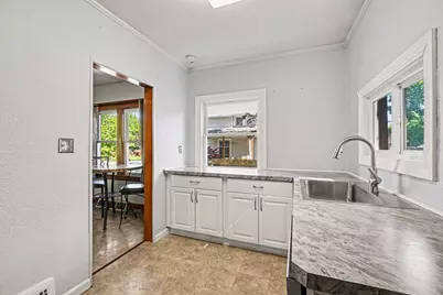 831 Bush Street, Jackson, MI 49202 - Photo 9
