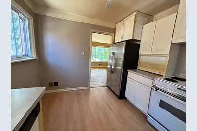15464 Cameron Street, Southgate, MI 48195 - Photo 5