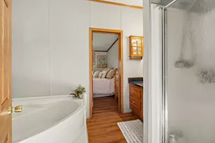811 N Lavinia St, Ludington, MI 49431 - Photo 25