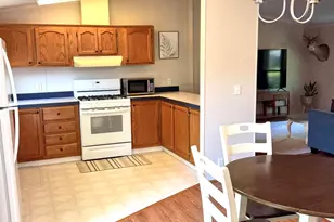 811 N Lavinia St, Ludington, MI 49431 - Photo 65