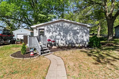 811 N Lavinia Street, Ludington, MI 49431 - Photo 5
