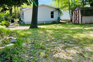 811 N Lavinia St, Ludington, MI 49431 - Photo 35