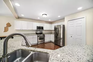 1686 Enclave Ln, Ann Arbor, MI 48103 - Photo 9