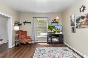 124 Woodward Ave, Big Rapids, MI 49307 - Photo 3