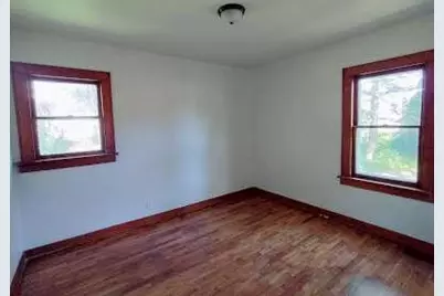 360 W Hume Avenue, Muskegon Heights, MI 49444 - Photo 9