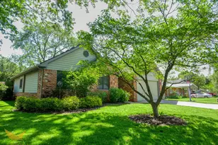 1583 Weymouth St, West Bloomfield, MI 48324 - Photo 3