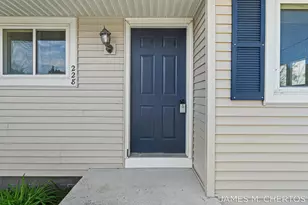 228 South St, Spring Lake, MI 49456 - Photo 5