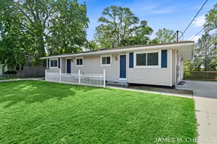 228 South St, Spring Lake, MI 49456 - Photo 3
