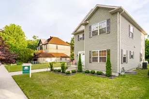 317 Monroe St, South Haven, MI 49090 - Photo 3
