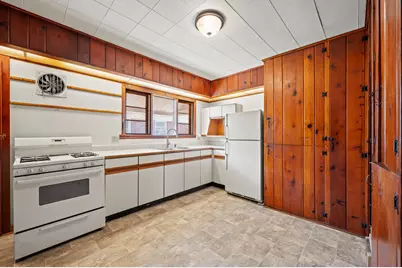 422 N Main Street, Watervliet, MI 49098 - Photo 13