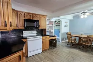 105 S Prospect St, Saint Johns, MI 48879 - Photo 13
