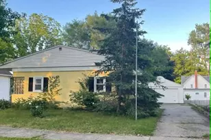105 S Prospect St, Saint Johns, MI 48879 - Photo 3