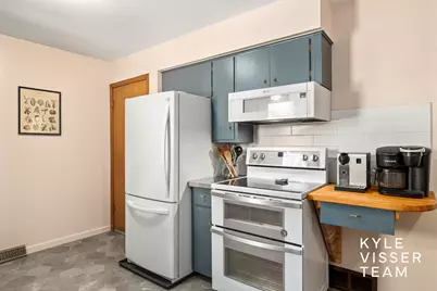 805 Rosewood Avenue SE, East Grand Rapids, MI 49506 - Photo 7