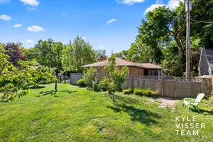 805 Rosewood Ave SE, East Grand Rapids, MI 49506 - Photo 27