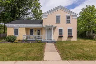 514 N Kalamazoo St, Paw Paw, MI 49079 - Photo 1
