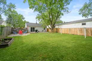 606 Pleasant Ave, Kalamazoo, MI 49008 - Photo 25